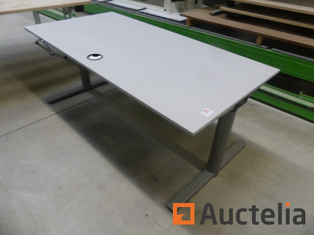 2 gispen bureautafels (9424-039) - afbeelding 1 van  6