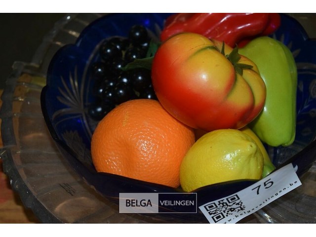 2 glazen kommen met plastiek fruit - afbeelding 3 van  3