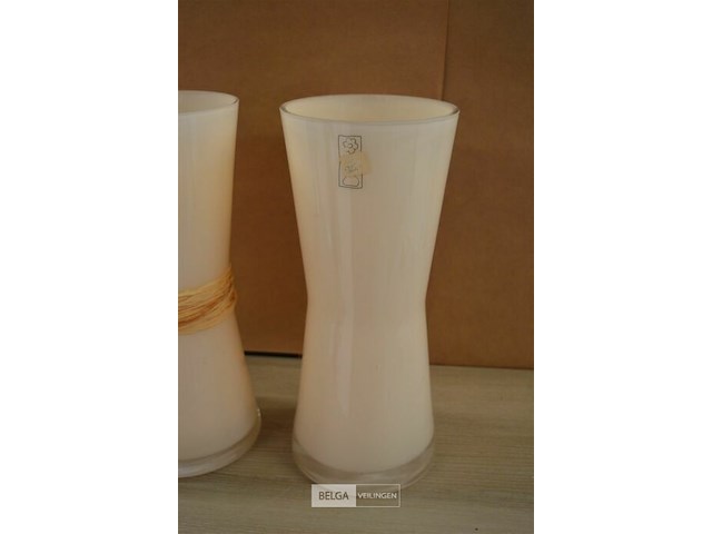2 glazen vazen h=35cm - afbeelding 2 van  3