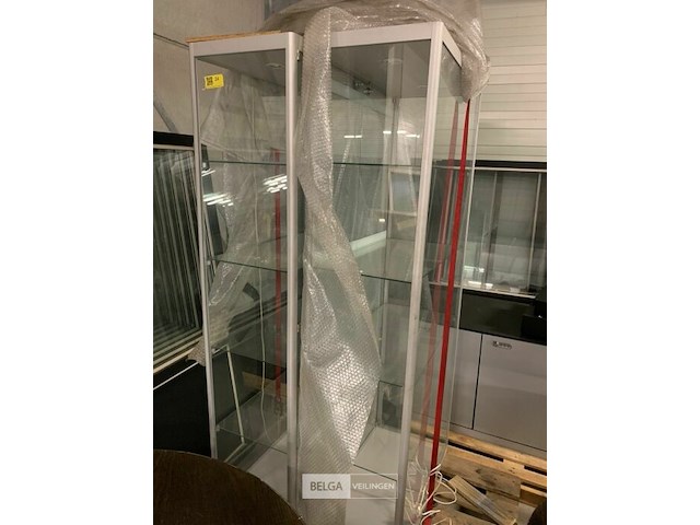 2 glazen vitrinekasten - afbeelding 2 van  2