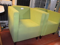 2 groen modern stoffen clubzetels - afbeelding 2 van  5