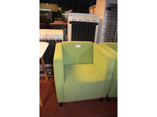 2 groen modern stoffen clubzetels - afbeelding 3 van  5