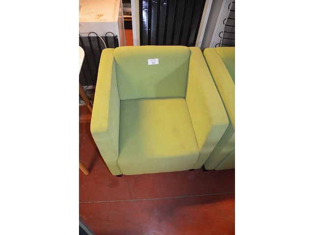 2 groen modern stoffen clubzetels - afbeelding 4 van  5