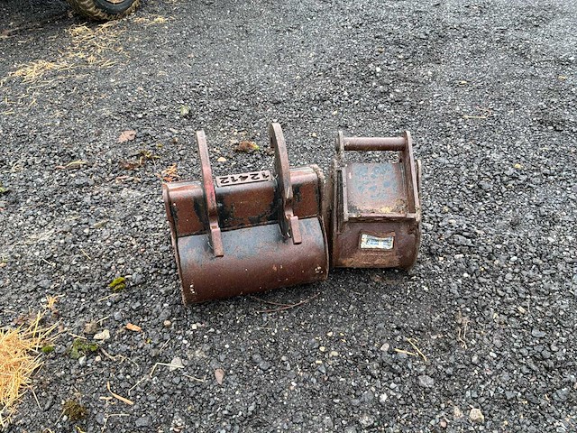 2 grondverzetemmers - afbeelding 9 van  10