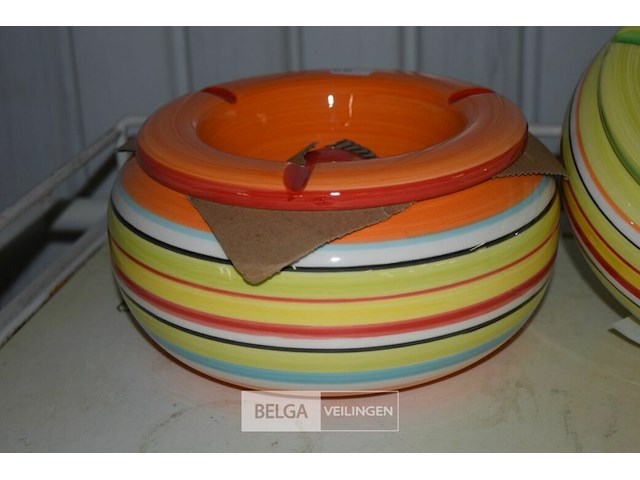 2 grote asbakken - afbeelding 2 van  3