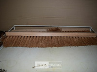 2 grote borstels zonder steel - afbeelding 1 van  2