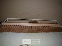 2 grote borstels zonder steel - afbeelding 1 van  2