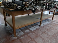 2 grote houten werktafels - afbeelding 2 van  4