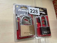 2 hangsloten - afbeelding 2 van  2