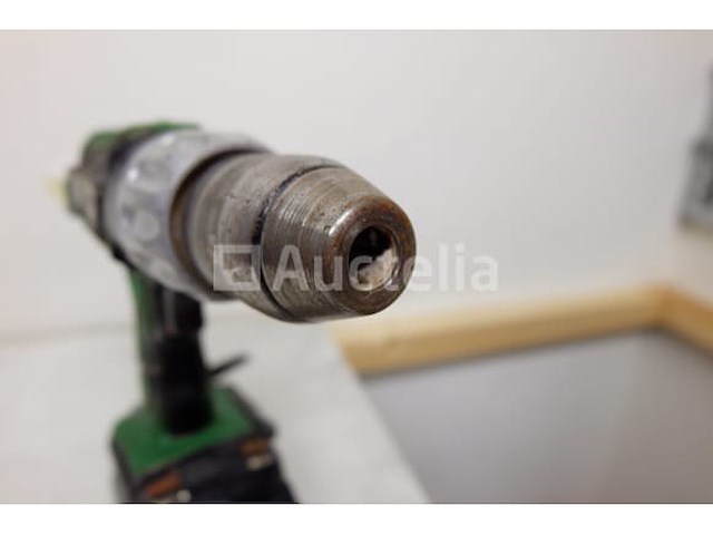 2 hitachi batterij-aangedreven boormachines - afbeelding 1 van  11