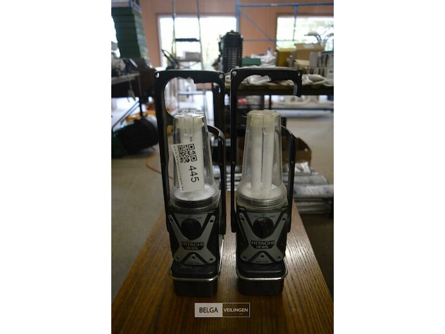 2 hitachi lampen - afbeelding 1 van  3