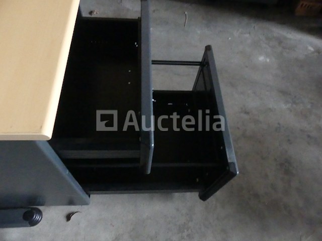 2 hoekbureaus - afbeelding 7 van  9