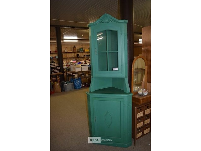 2 hoekkastjes 1 groene en 1 bruine - afbeelding 1 van  3