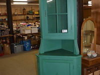 2 hoekkastjes 1 groene en 1 bruine - afbeelding 1 van  3