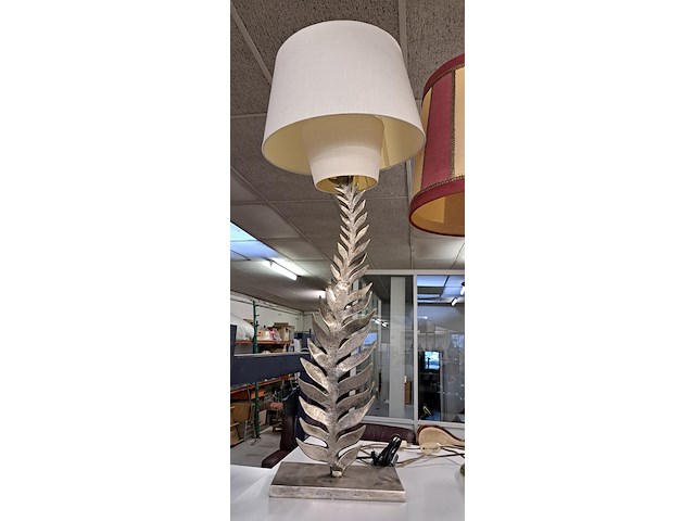 2 hoge lampen - afbeelding 2 van  2