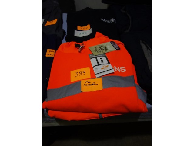 2 hoodies - maat xl - afbeelding 1 van  1