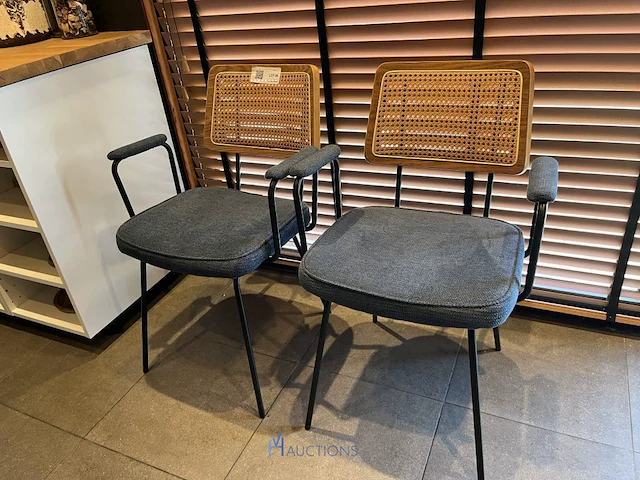 2 horecastoelen - afbeelding 1 van  4