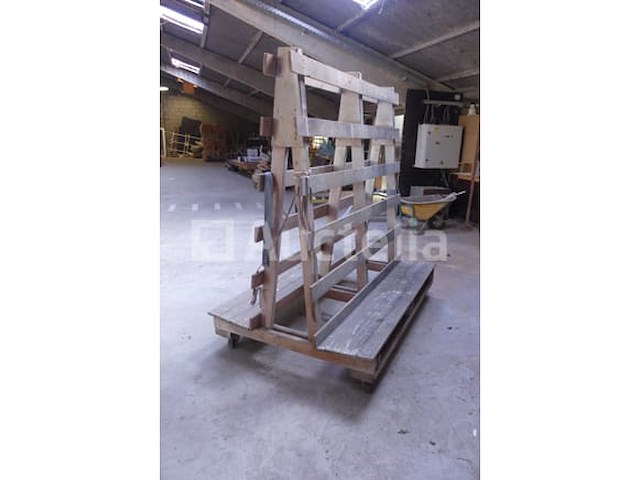 2 houten ezels met wielen - afbeelding 1 van  9