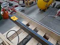 2 houten hanglampen balk met led lichtstrip dassein - afbeelding 2 van  4