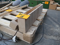 2 houten hanglampen dassein