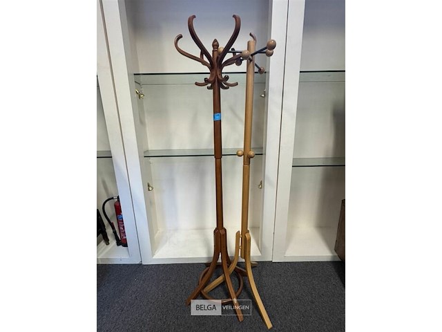 2 houten kapstokken - afbeelding 1 van  1