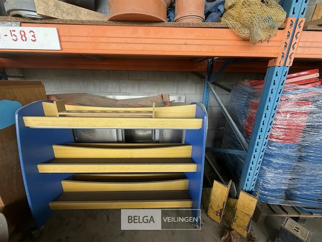 2 houten kasten - afbeelding 1 van  2
