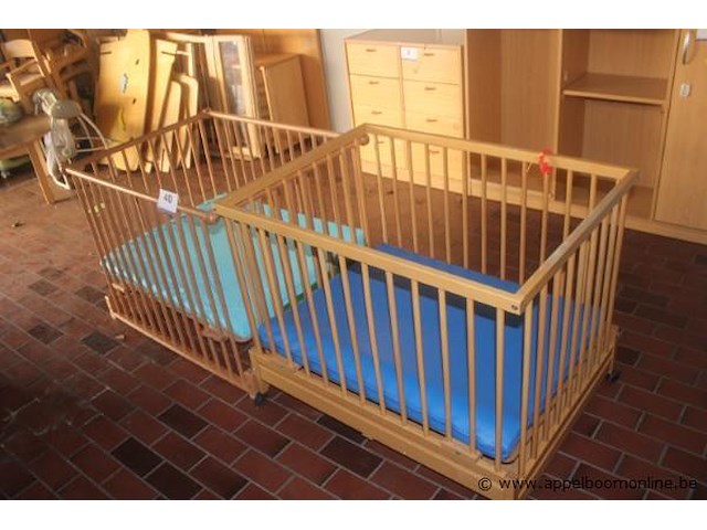 2 houten kinderparken - afbeelding 1 van  1