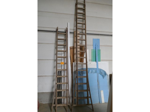 2 houten ladders - afbeelding 1 van  5