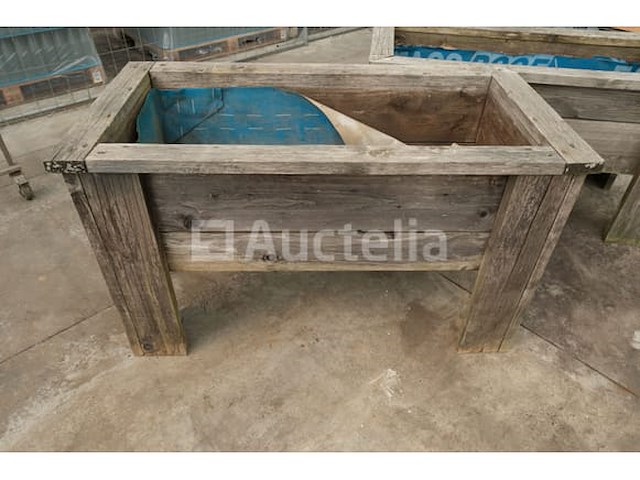 2 houten plantenbakken - afbeelding 1 van  7