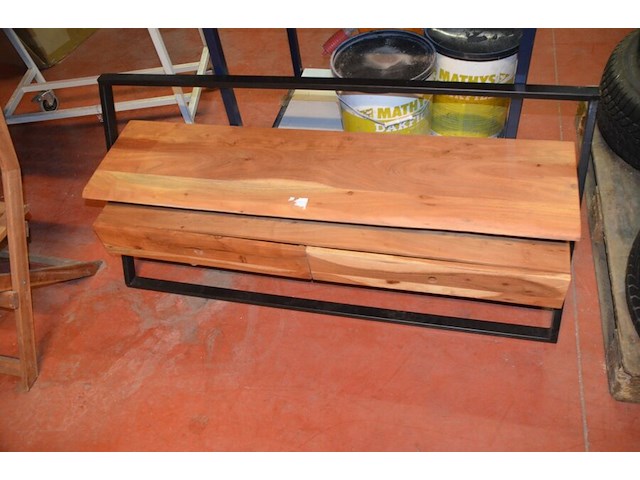 2 houten plooistoelen, tv meubel met 2 laden - afbeelding 5 van  7