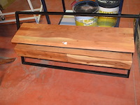 2 houten plooistoelen, tv meubel met 2 laden - afbeelding 5 van  7