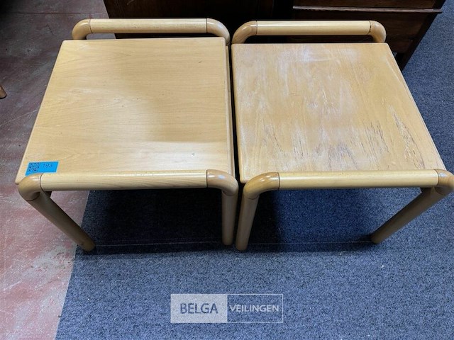2 houten salontafels/nachtkastjes - afbeelding 2 van  4