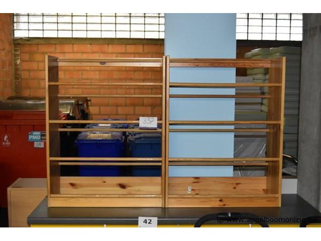 2 houten schoenenrekken - afbeelding 1 van  1