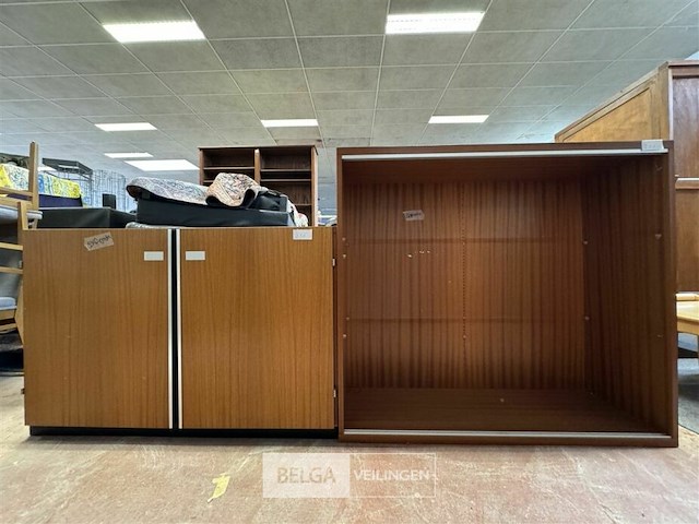 2 houten stapelbare kasten - afbeelding 1 van  4