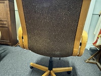 2 houten stoelen - afbeelding 4 van  7