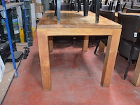 2 houten tafels afm. 120x80x75cm, 22 stoelen bruin leder mar meubelen (7,29) - afbeelding 4 van  8