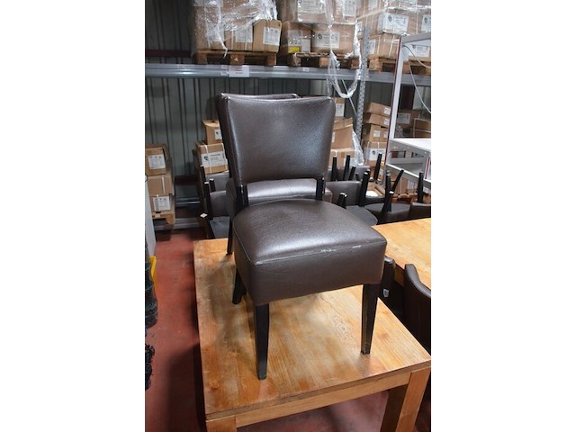 2 houten tafels afm. 120x80x75cm, 22 stoelen bruin leder mar meubelen (7,29) - afbeelding 6 van  8