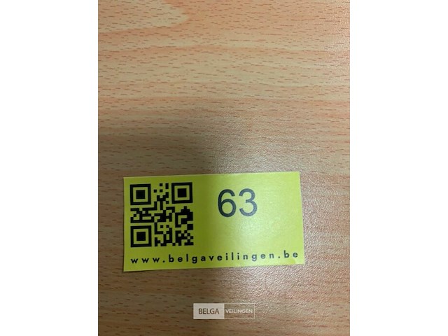 2 houten tafels met inklapbare poten - afbeelding 3 van  3