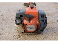 2 husqvarna benzine borstelschaar, onleesbaar model - afbeelding 3 van  8