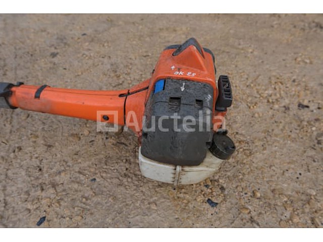 2 husqvarna benzine borstelschaar, onleesbaar model - afbeelding 4 van  8