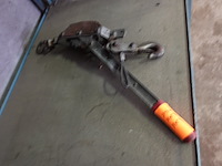 2 hydraulische uitdeukpersen - afbeelding 2 van  2