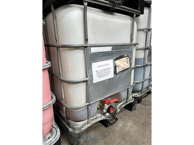 2 ibc-containers met motor- en transmissieolie - afbeelding 5 van  5