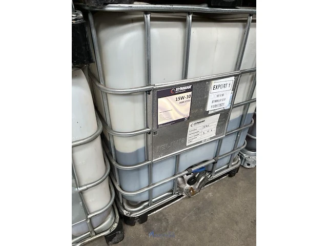 2 ibc-containers met transmissie- en multifunctionele olie - afbeelding 5 van  5