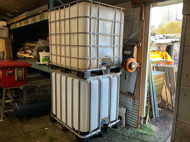 2 ibc vaten 1000l - afbeelding 2 van  3