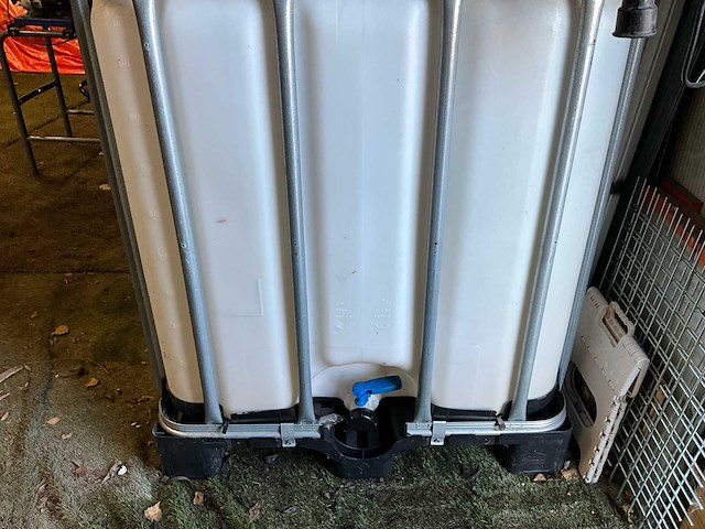 2 ibc vaten 1000l - afbeelding 3 van  3