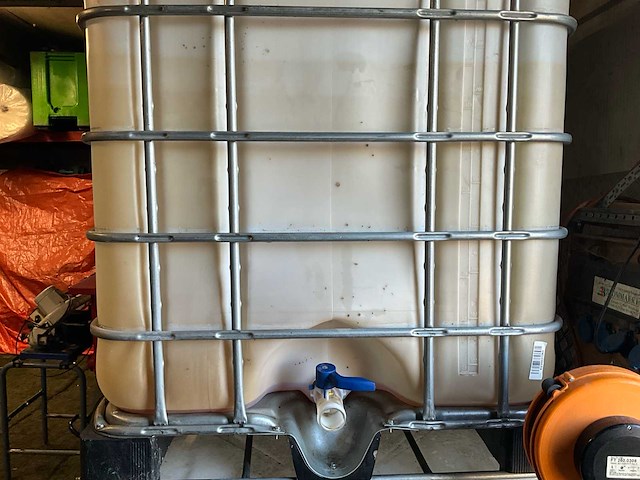 2 ibc vaten 1000l - afbeelding 1 van  1