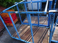 2 ijzeren rolkarren - afbeelding 1 van  1