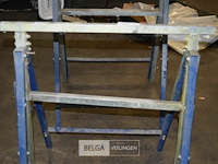 2 ijzeren verstelbare bokken - afbeelding 2 van  3