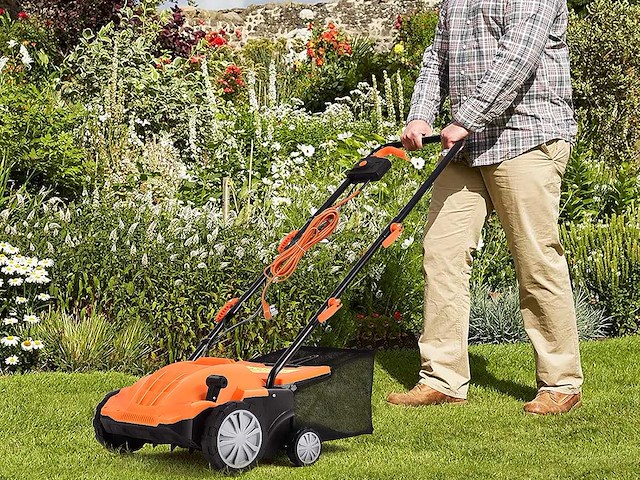 2-in-1 elektrische scarifier, gazonbeluchter, 30l grasverzamelaar, 1800w wiedmachine - afbeelding 1 van  10