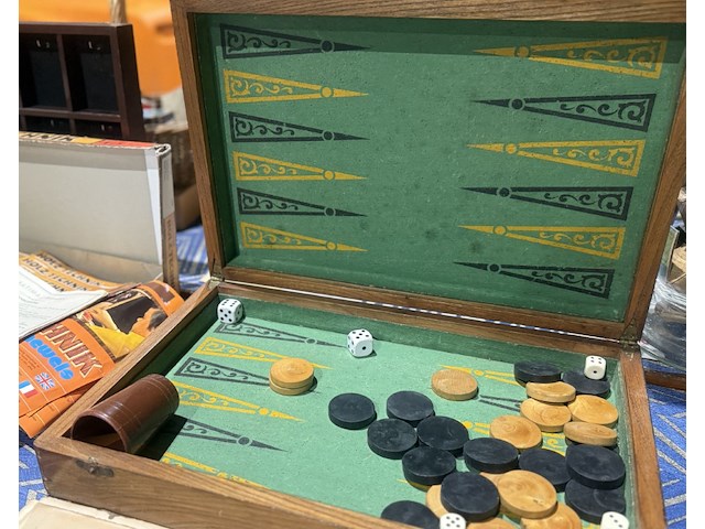 2-in-1 houten speeldoos backgammon/dammen - afbeelding 2 van  3